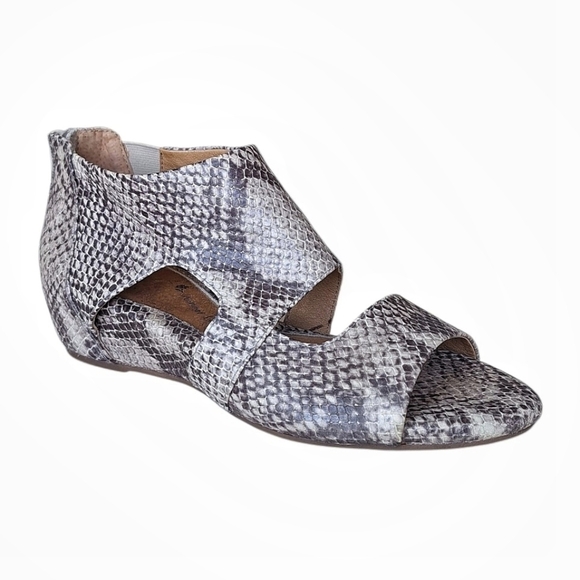Sofft Snakeskin Cut Out Sandal Ankle Bootie Wedge 7 - Picture 1 of 8